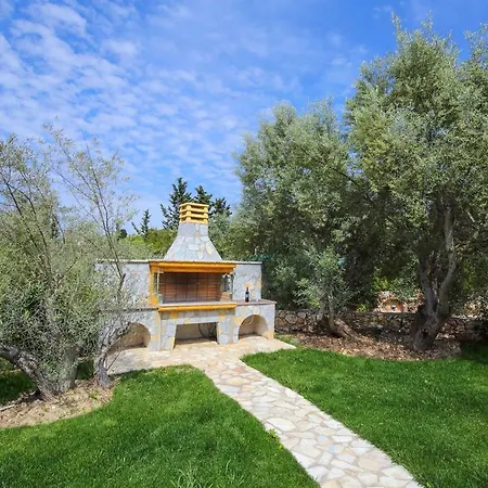 Villa Angela Tsoukaládhes